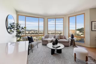 Photo #3: 424075621 Listing