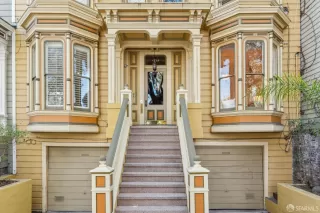 Photo #2: 424075875 Listing