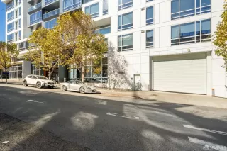 Photo #6: 424075977 Listing