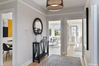 Photo #4: 424076694 Listing