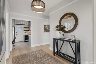 Photo #5: 424076694 Listing