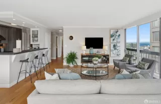 Photo #2: 424076933 Listing 