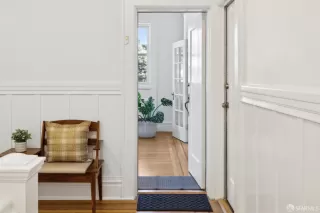 Photo #2: 424077097 Listing