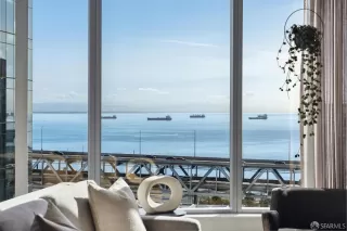 Photo #3: 424077244 Listing