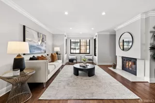 Photo #1: 424077297 Listing