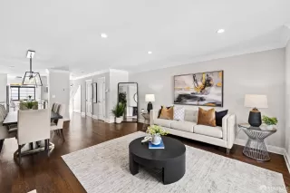 Photo #5: 424077297 Listing