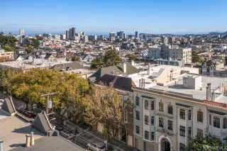 Photo #2: 424077332 Listing