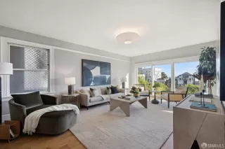 Photo #4: 424077332 Listing