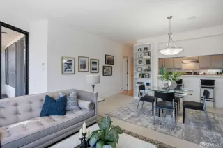 Photo #5: 424077760 Listing