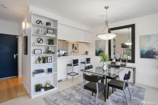 Photo #6: 424077760 Listing