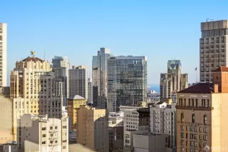 Photo #2: 424077892 Listing