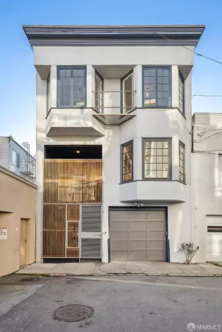 Photo #2: 424078210 Listing