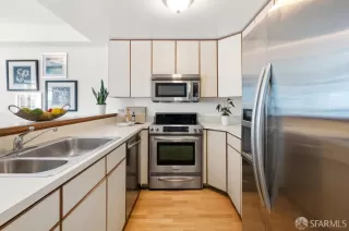 Photo #5: 424078981 Listing 