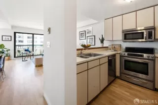 Photo #6: 424078981 Listing 