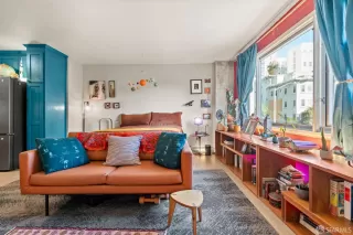 Photo #3: 424079272 Listing