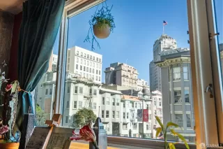 Photo #4: 424079272 Listing