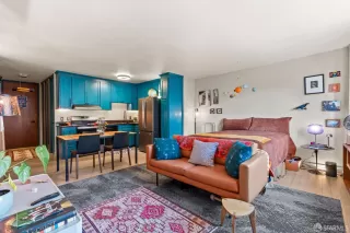 Photo #6: 424079272 Listing