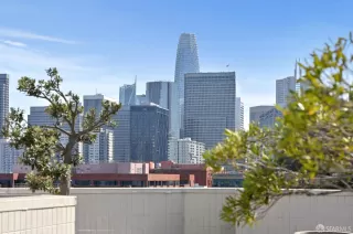 Photo #4: 424079479 Listing