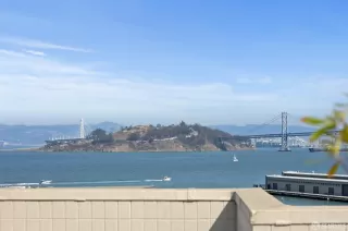 Photo #5: 424079479 Listing