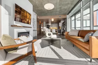 Photo #6: 424079581 Listing