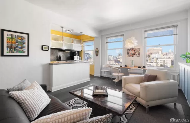 MLS: 424080202 Condo For Sale