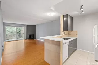 Photo #3: 424080721 Listing 