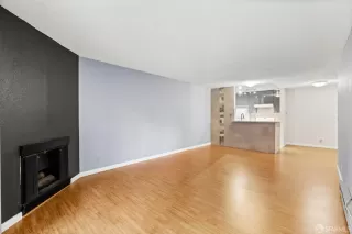 Photo #5: 424080721 Listing 