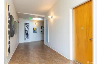 Photo #3: 424080936 Listing