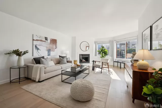 MLS: 424081091 Condo For Sale