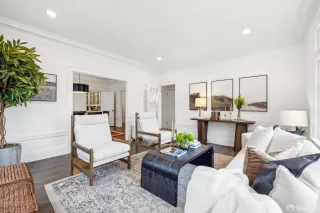 Photo #3: 424081256 Listing