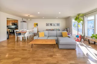 Photo #3: 424081844 Listing 