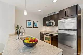 Photo #6: 424082800 Listing