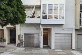 Photo #2: 424083330 Listing