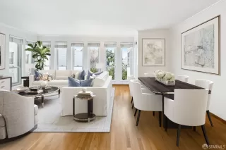 Photo #3: 424083330 Listing