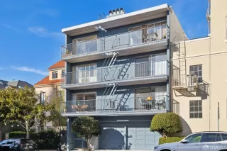 Click for more information on MLS # 424083641 : 2410 PACIFIC AVENUE #3 More Details about MLS # 424083641 : 2410 PACIFIC AVENUE #3