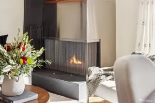 Photo #4: 424083641 Listing