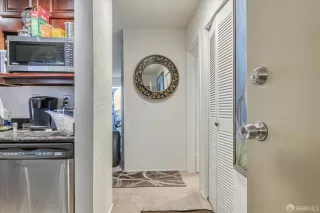 Photo #3: 424083687 Listing