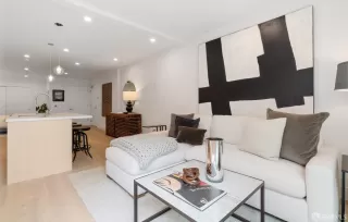 Photo #4: 424083843 Listing