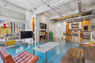 Photo #5: 424083970 Listing