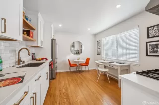 Photo #5: 424084202 Listing