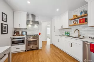 Photo #6: 424084202 Listing