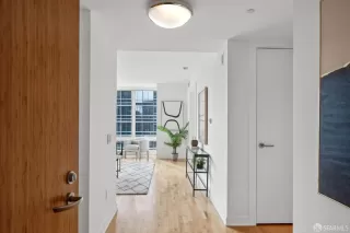 Photo #2: 424084563 Listing