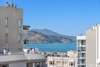 Photo #6: 424084657 Listing