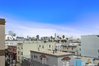 Photo #6: 424103213 Listing