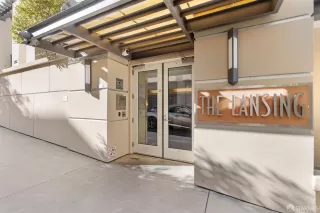 Photo #2: 424103728 Listing