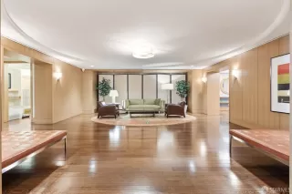 Photo #3: 424103728 Listing