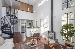 Photo #5: 424103795 Listing