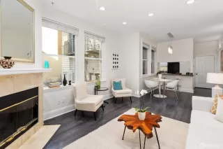 Photo #4: 424104011 Listing 