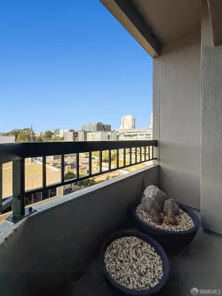 Photo #5: 424104066 Listing 