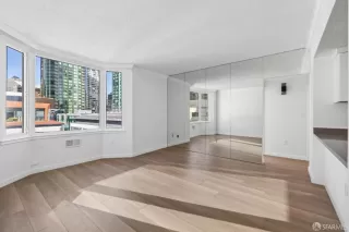 Photo #4: 425000198 Listing